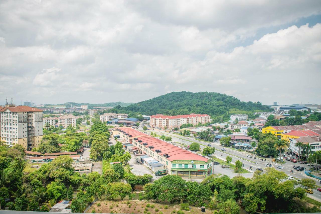 Amerin Mall & Apartment *