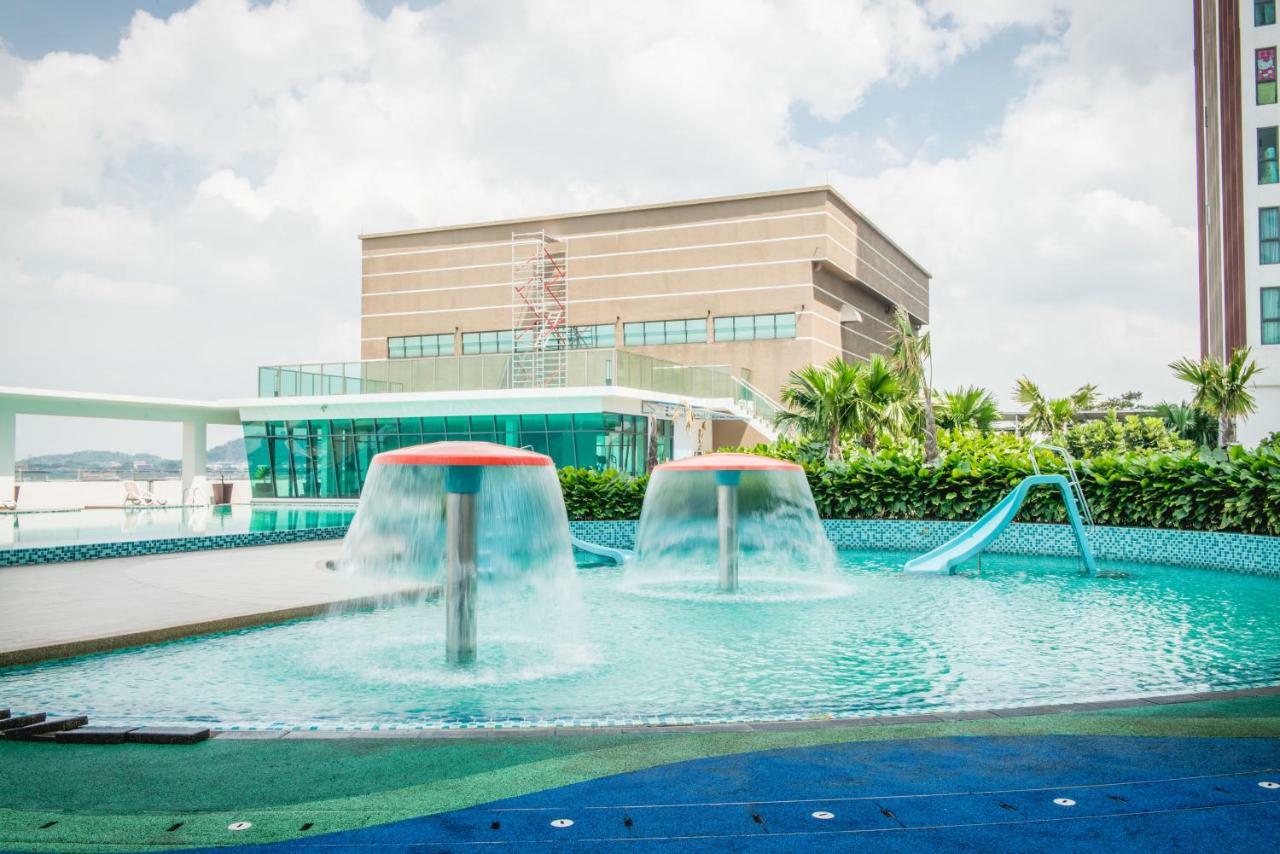 Amerin Mall & Apartemen Seri Kembangan